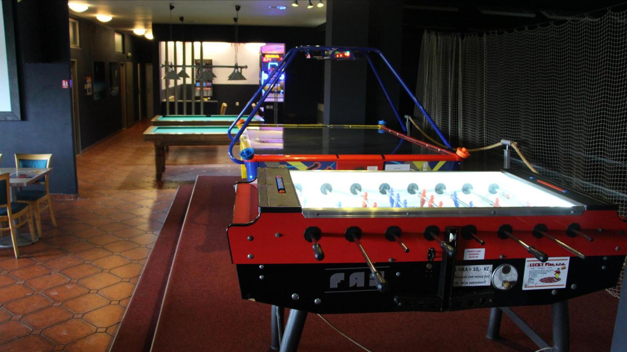 Penzion Raketa Bowling Опава Экстерьер фото